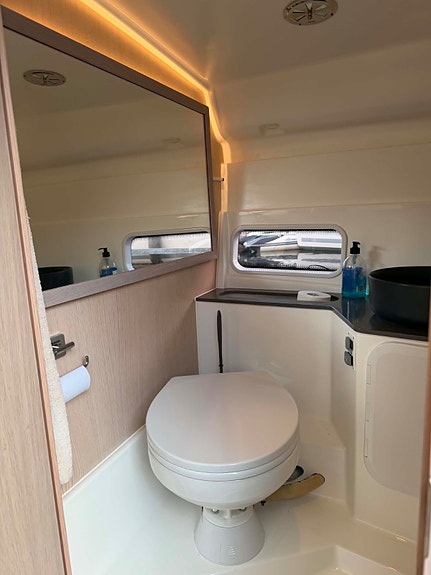 Ibiza 911 Turing | Yamaha 450XTO | Godt utstyrt | Yamaha Helm Master | Nybåtgara 18 of 20