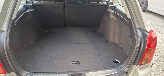 Toyota Avensis 11 of 29
