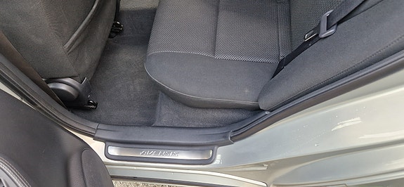 Toyota Avensis 8 of 29