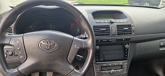 Toyota Avensis 4 of 29