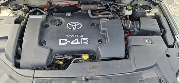 Toyota Avensis 24 of 29