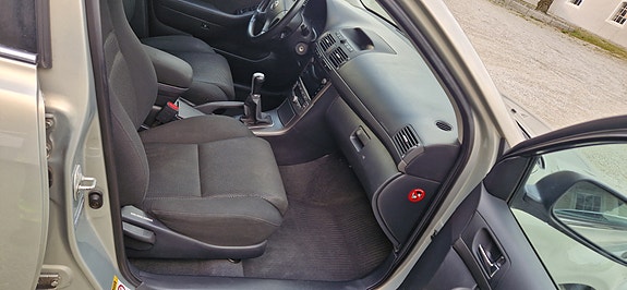 Toyota Avensis 20 of 29