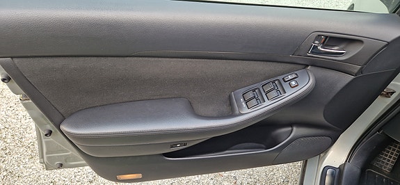 Toyota Avensis 5 of 29
