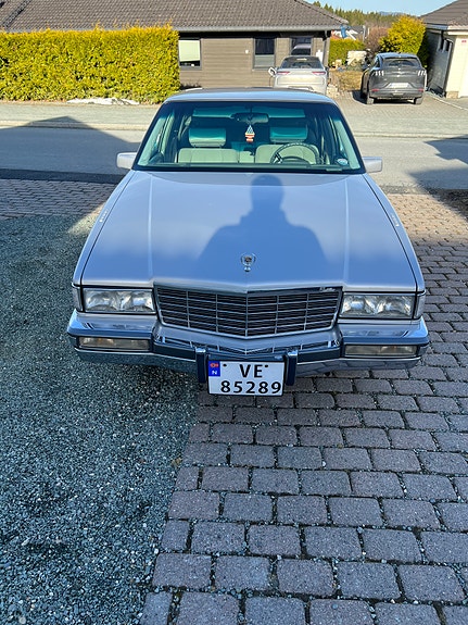 Cadillac Deville 11 of 12