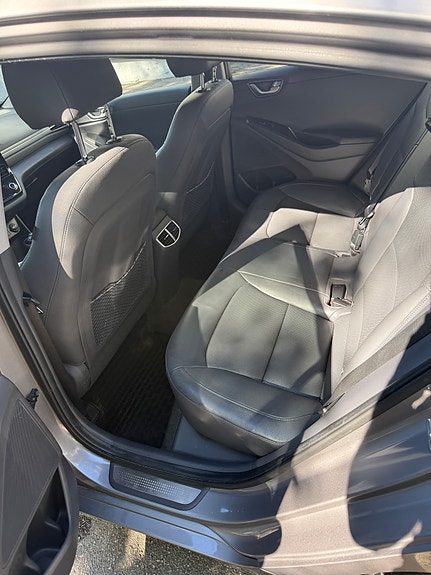 Hyundai IONIQ 11 of 15