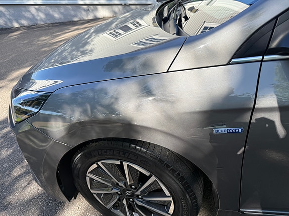 Hyundai IONIQ 7 of 15