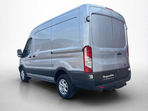 Ford Transit 7 of 23