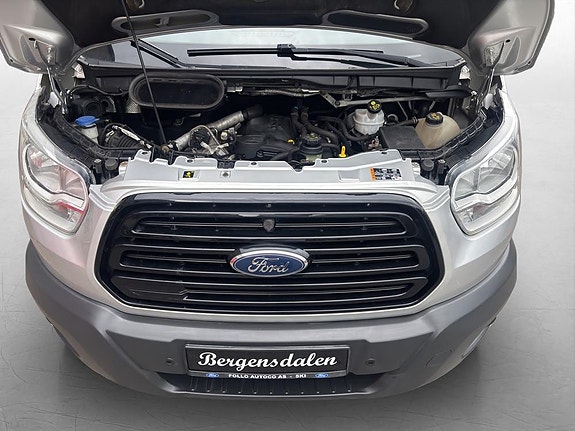 Ford Transit 21 of 23