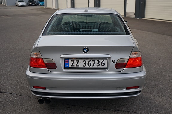 BMW 330Ci 8 of 30
