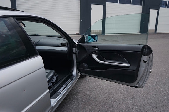 BMW 330Ci 23 of 30