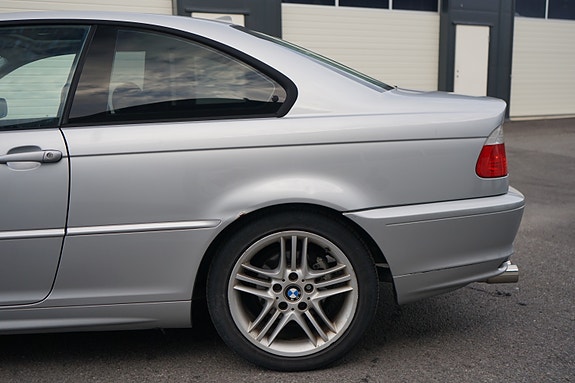 BMW 330Ci 4 of 30