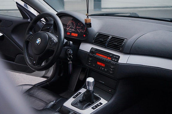 BMW 330Ci 19 of 30
