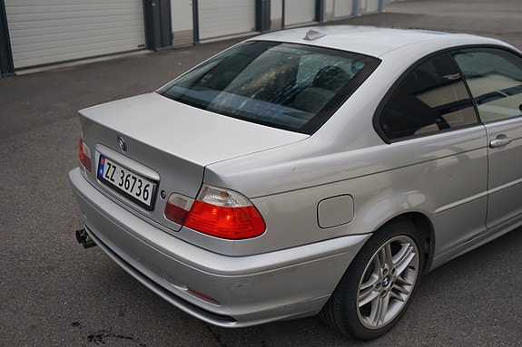 BMW 330Ci 9 of 30