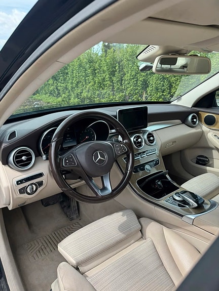 Mercedes-Benz C180 6 of 8