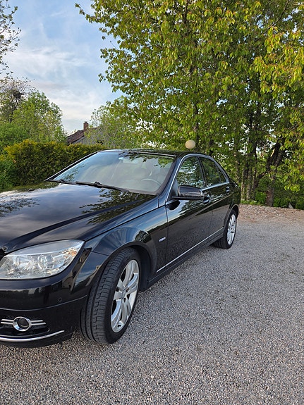 Mercedes-Benz C200 d 3 of 10