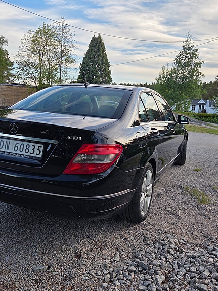 Mercedes-Benz C200 d 4 of 10
