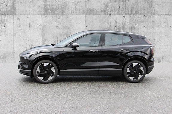 Volvo EX30 4 of 30