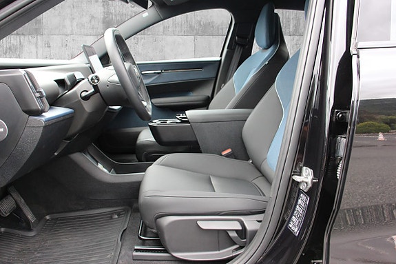 Volvo EX30 10 of 30