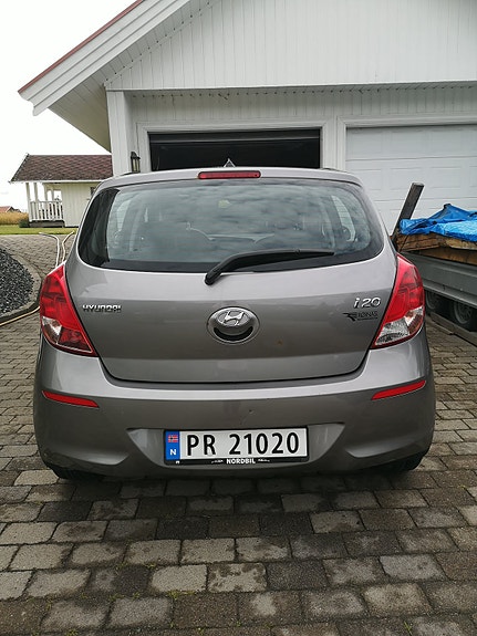 Hyundai i20 8 of 9