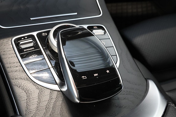 Mercedes-Benz C350 e 22 of 25