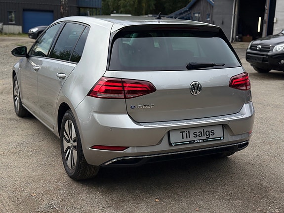 Volkswagen e-Golf VII 14 of 30