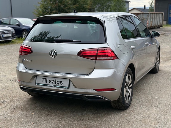 Volkswagen e-Golf VII 11 of 30