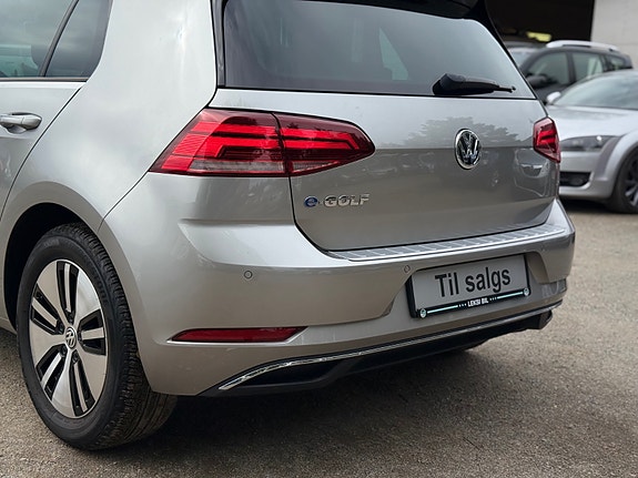 Volkswagen e-Golf VII 16 of 30