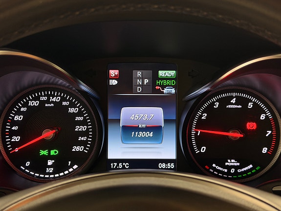 Mercedes-Benz GLC350 e 27 of 30