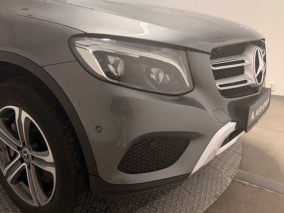 Mercedes-Benz GLC350 e 11 of 30