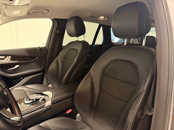 Mercedes-Benz GLC350 e 19 of 30