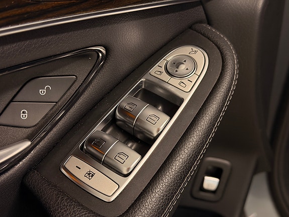 Mercedes-Benz GLC350 e 22 of 30