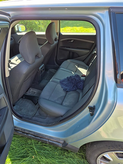 Volvo V70 7 of 13