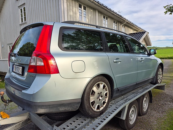Volvo V70 11 of 13