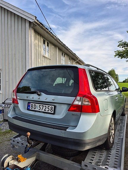 Volvo V70 12 of 13