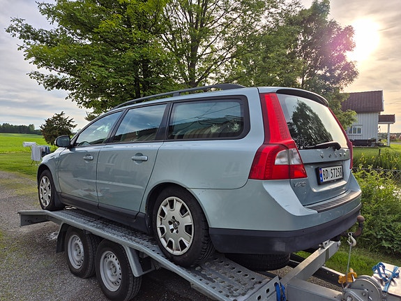 Volvo V70 5 of 13