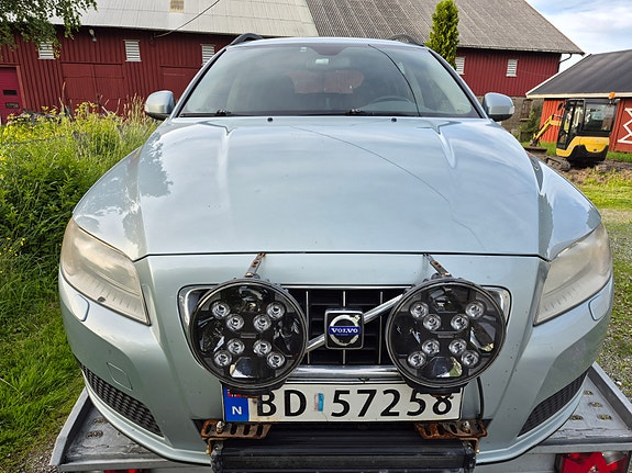 Volvo V70 8 of 13