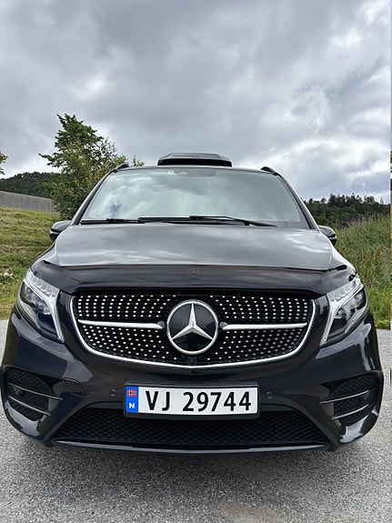 Mercedes-Benz V300 d 8 of 30