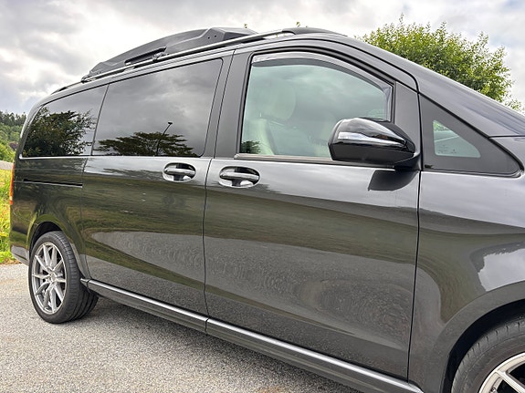 Mercedes-Benz V300 d 4 of 30
