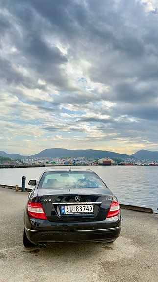 Mercedes-Benz C200 d 3 of 7