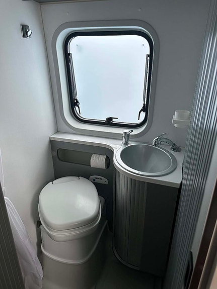 Adria Twin 600 spt leies ut 9 of 14