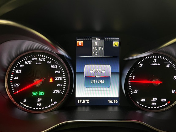 Mercedes-Benz GLC250 d 24 of 30