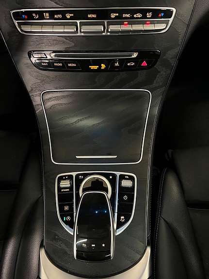 Mercedes-Benz GLC250 d 28 of 30