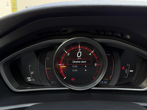 Volvo V40 Cross Country 23 of 30