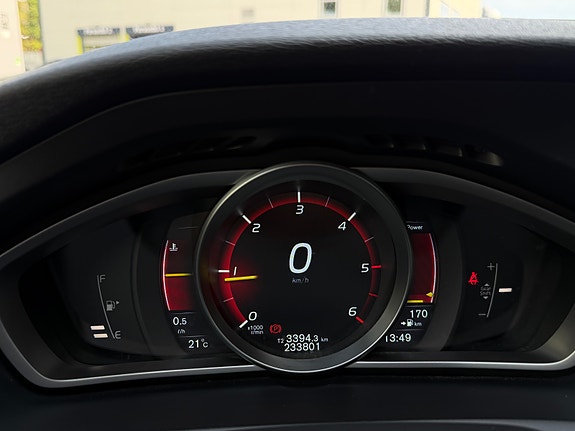Volvo V40 Cross Country 22 of 30