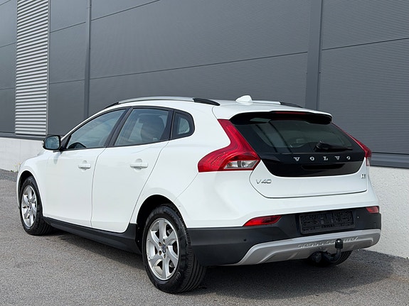 Volvo V40 Cross Country 6 of 30