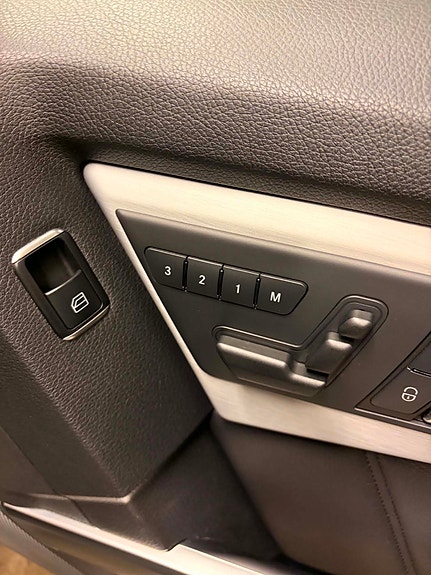 Mercedes-Benz GLK220 21 of 23