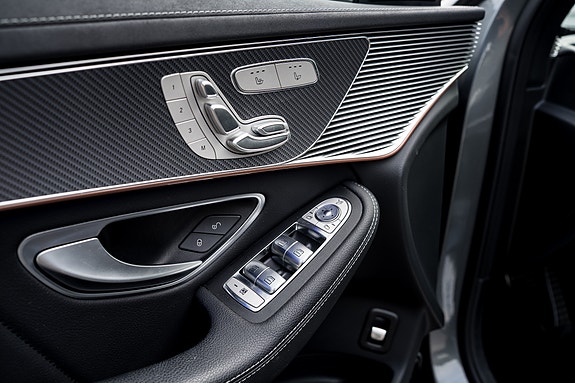 Mercedes-Benz EQC400 7 of 19