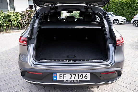 Mercedes-Benz EQC400 10 of 19