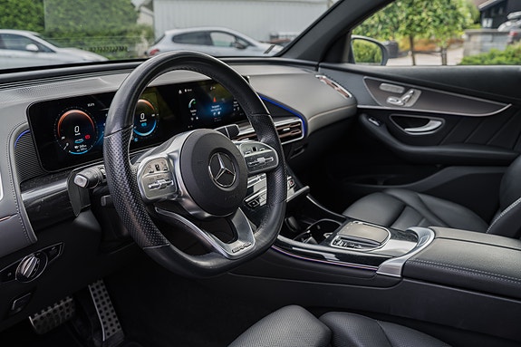 Mercedes-Benz EQC400 4 of 19