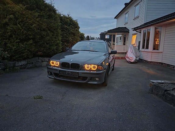 BMW 528i 9 of 30